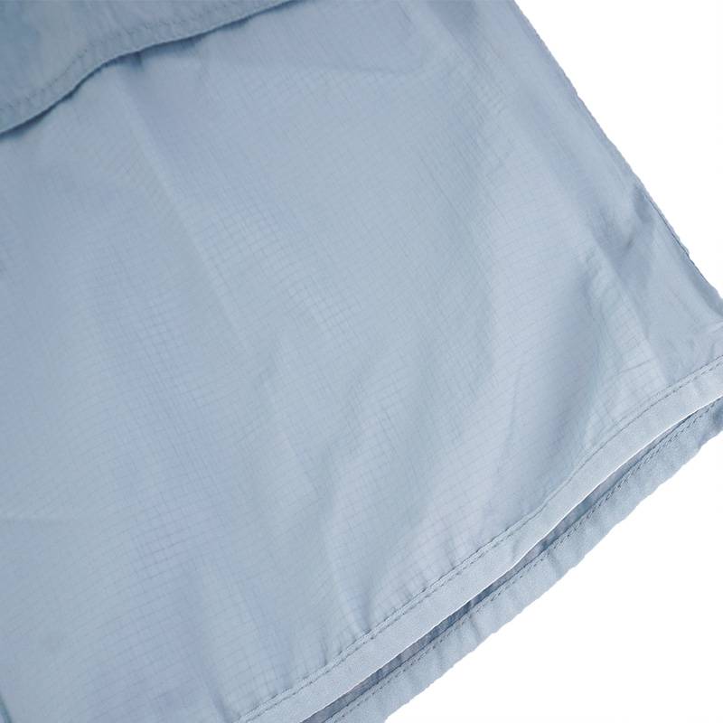 男子连帽薄款运动外套