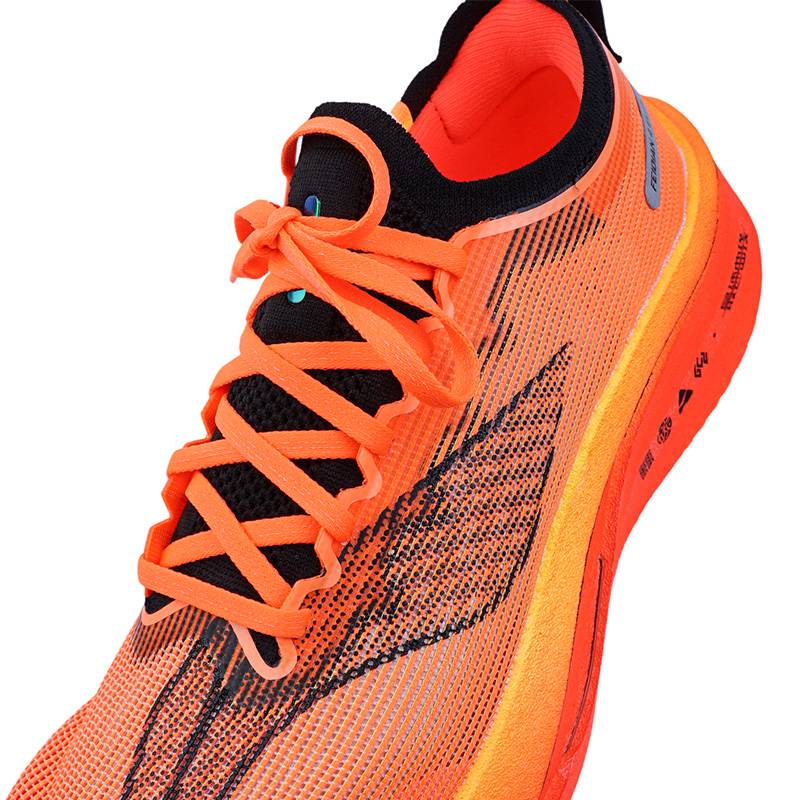 男女款回弹竞速比赛跑鞋