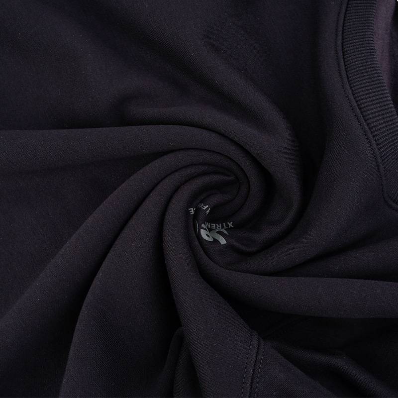 男子圆领加绒卫衣