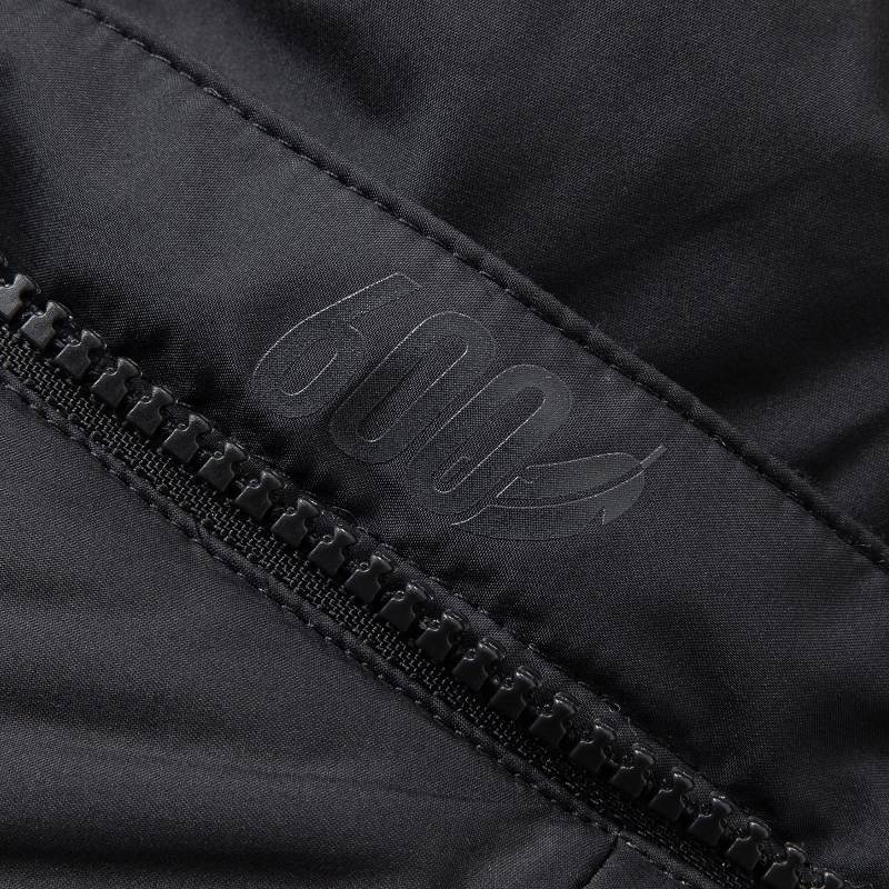 女子轻运动拒水防泼保暖连帽羽绒服