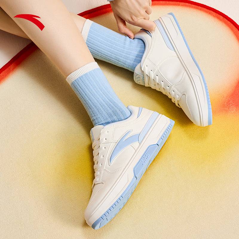 女子经典撞色低帮板鞋