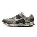 女子W NIKE ZOOM VOMERO 5运动休闲鞋