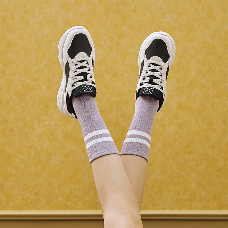 女子皮面轻便跑步运动老爹鞋子