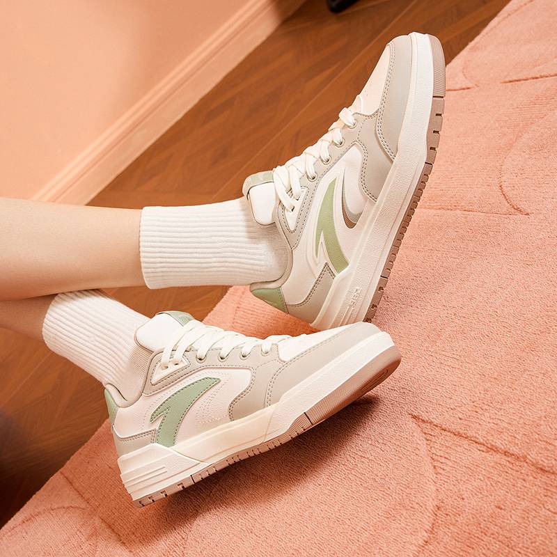 9826代女子经典板鞋122548066-3