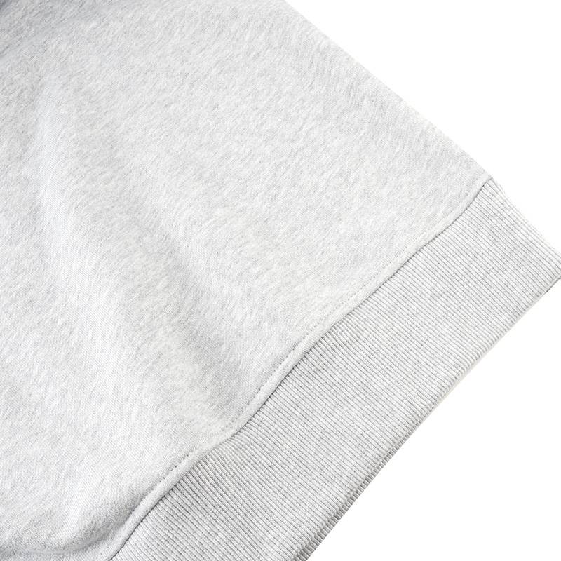 男女学院风刺绣圆领套头衫