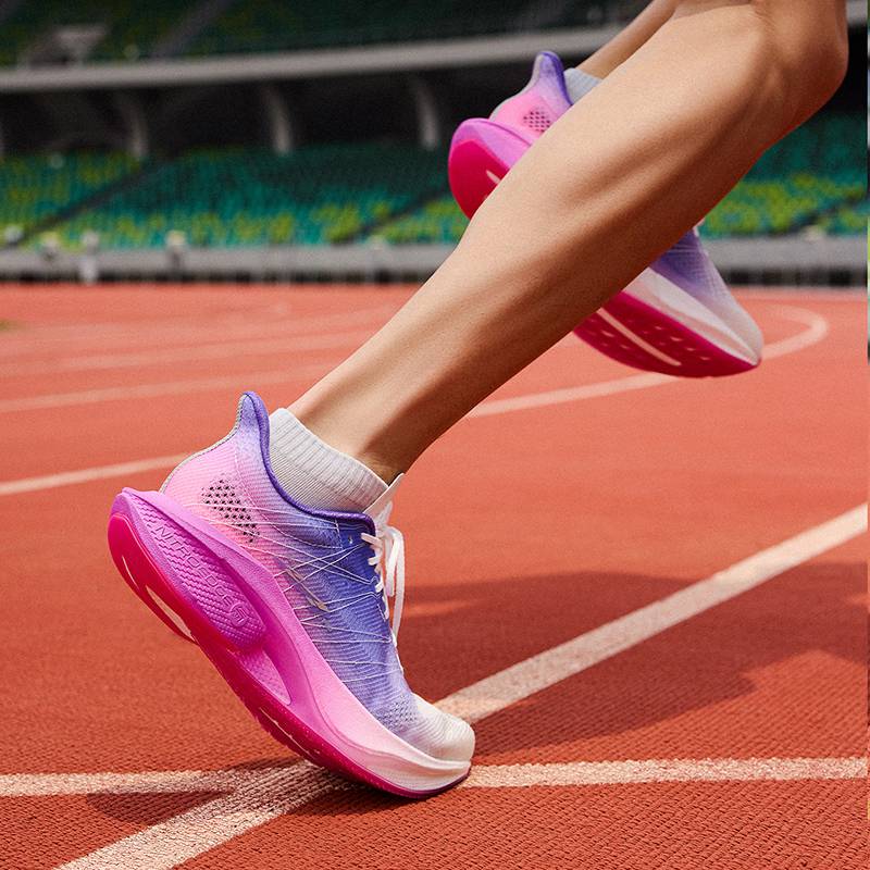 男子竞速跑鞋112535584-1