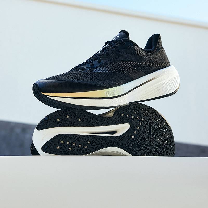 舒适缓震女子长距离训练跑鞋122615555-4