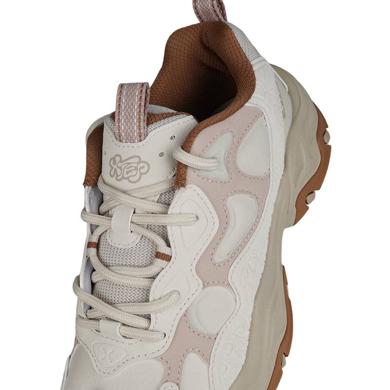 女子轻便增高复古老爹鞋运动鞋975418320002