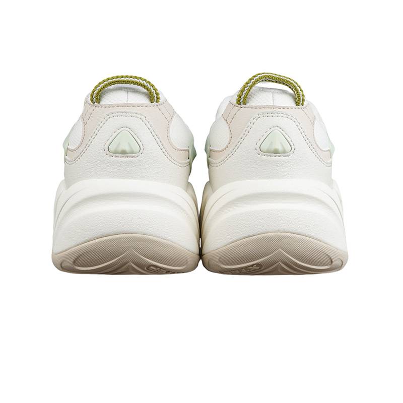 女子轻便百搭运动休闲鞋974118320016