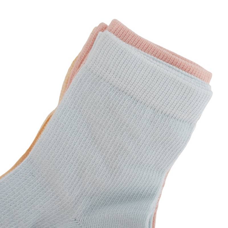 女子休闲中筒袜三双装（颜色随机）