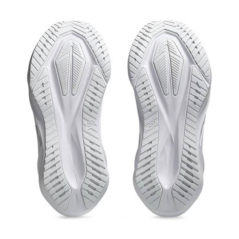 女子 NOVABLAST 5 轻便透气减震回弹支撑运动跑步鞋1012B765-100