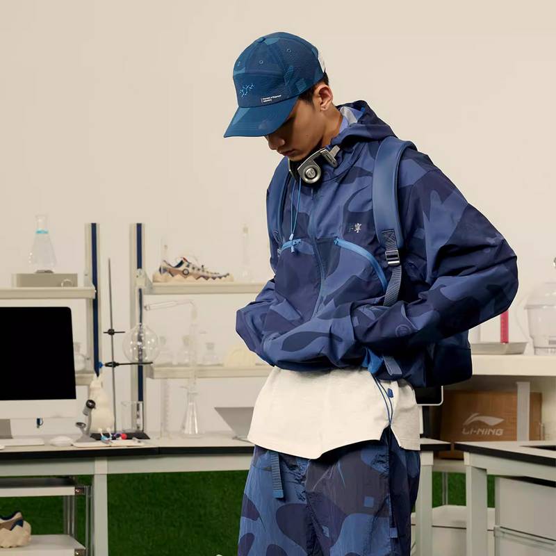 x ANB联名系列男子防晒宽松运动连帽外套AFDV997-1