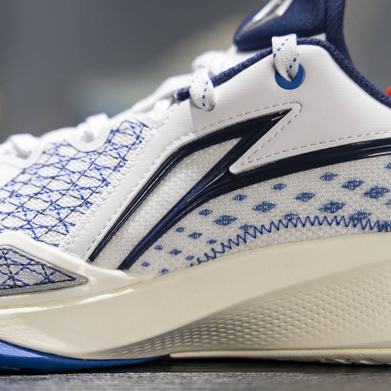 大童减震耐磨透气回弹运动实战篮球鞋YKBV068-1