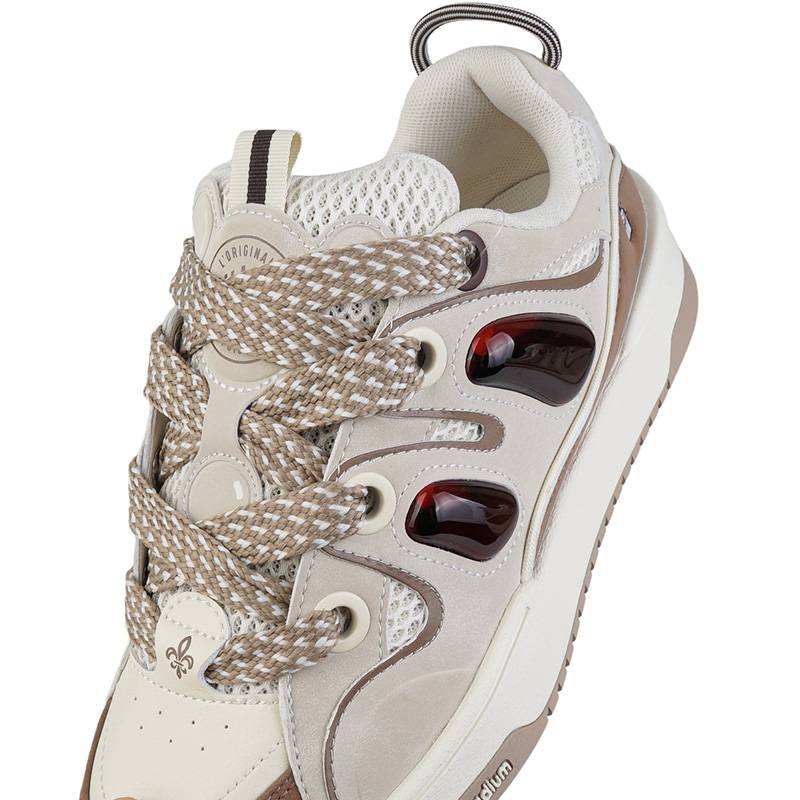 男款休闲板鞋04724-211-M