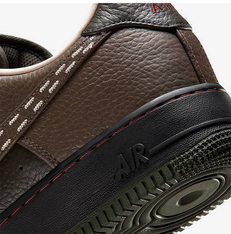 男子AIR FORCE 1 '07运动休闲鞋IQ1122-320