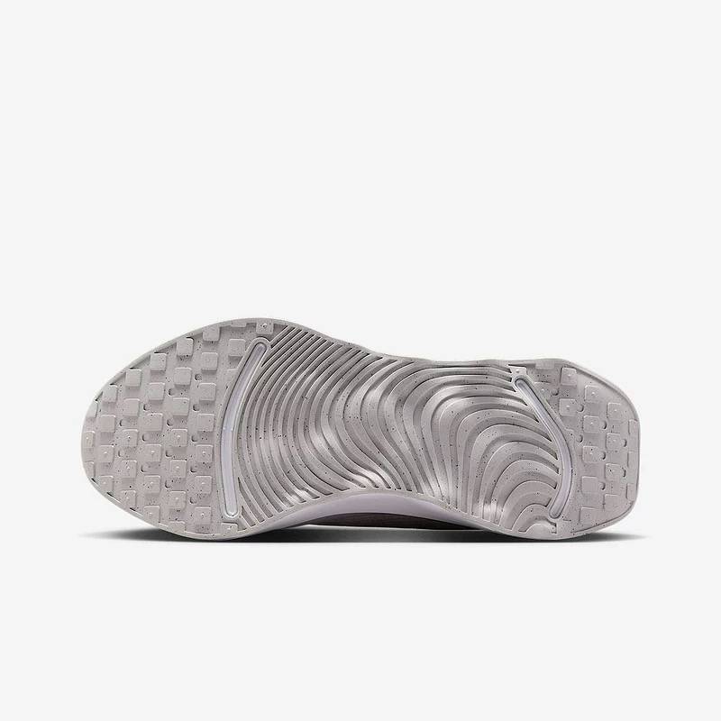 女宽Motiva米白色波浪鞋缓震脑膜运动排不写轻便健步鞋DV1238111低帮