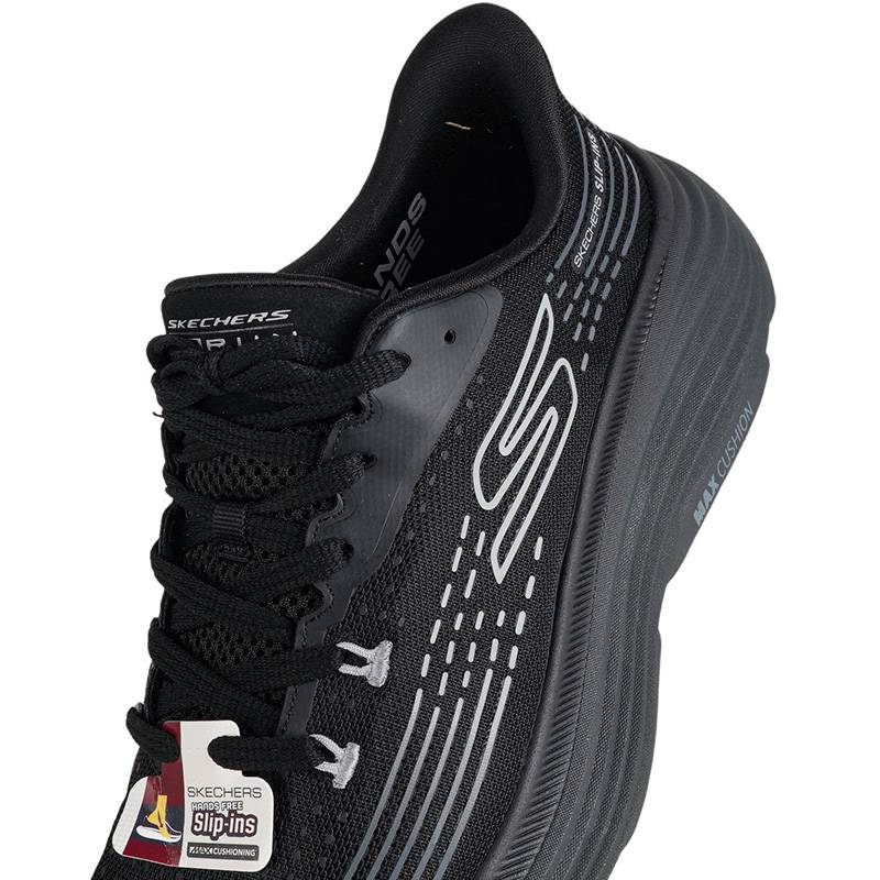 男士轻质透气时尚百搭舒适防滑跑步鞋220632-BKCC