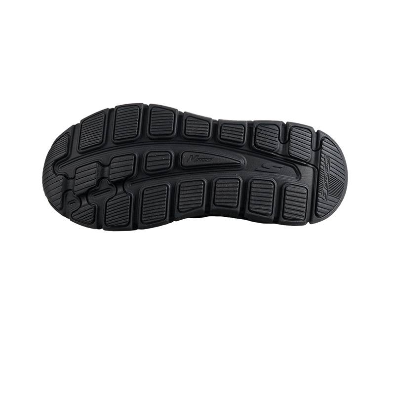 男子GO RUN运动训练跑步鞋221240-BBK